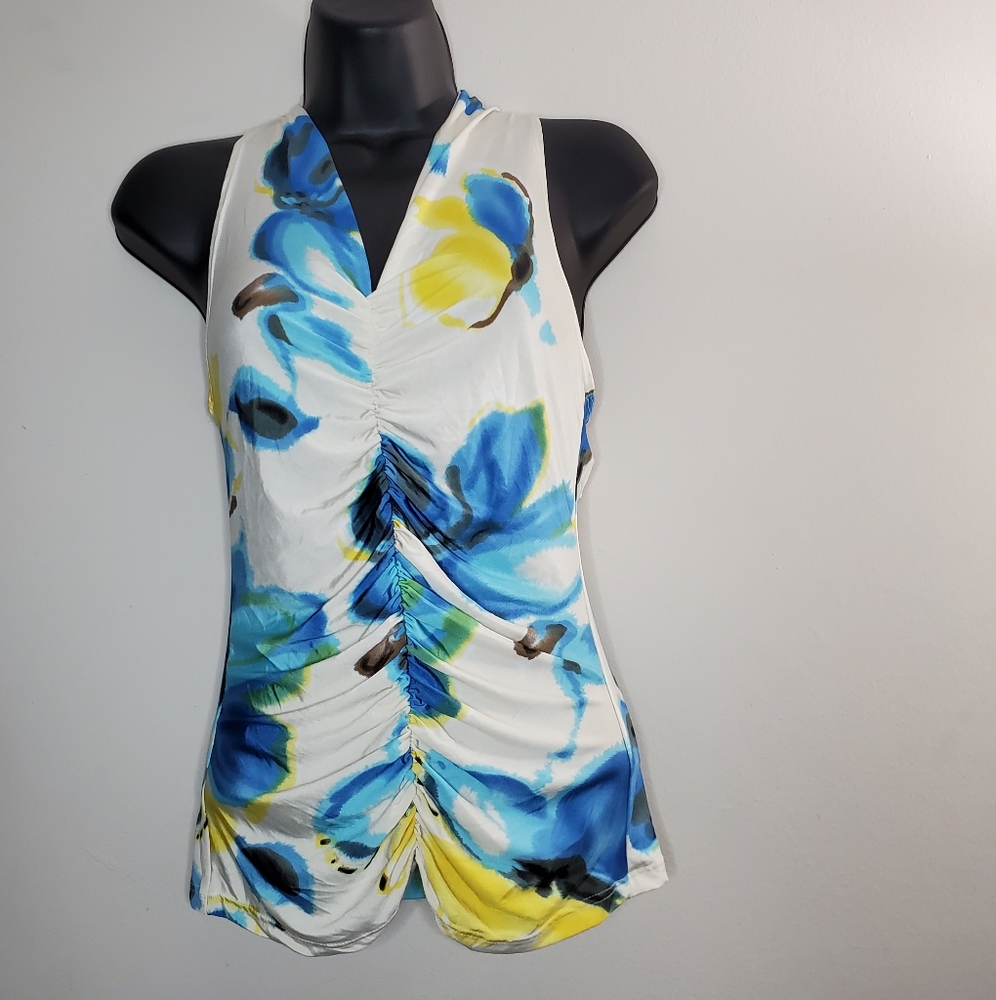 Summer sleeveless top